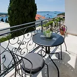 Milton Luxe Hvar * هفار
