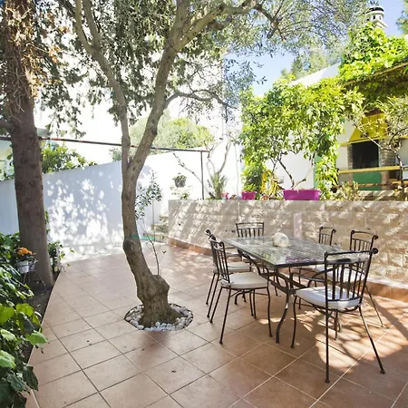 Milton Luxe Hvar * חוואר