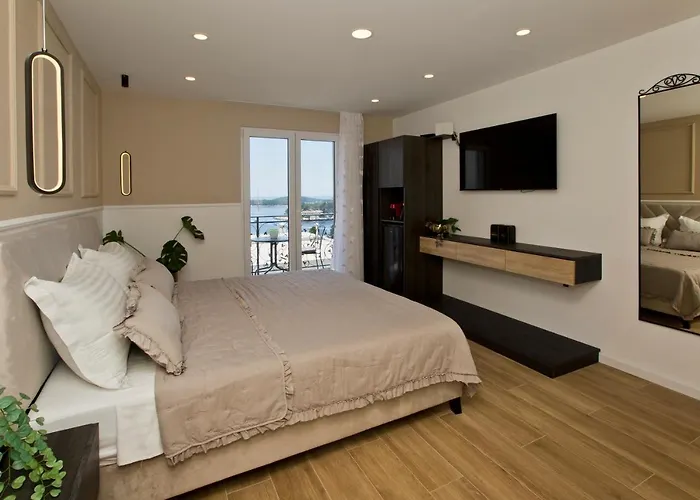 Milton Luxe Hvar フヴァル